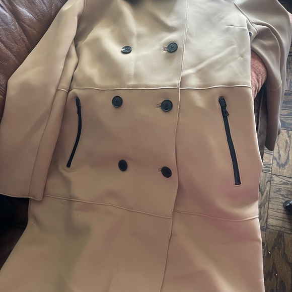 Beautiful Tan Rudsak .Trench Coat - Picture 10 of 10